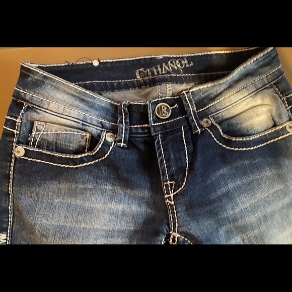 Jeans - Picture 2 of 5